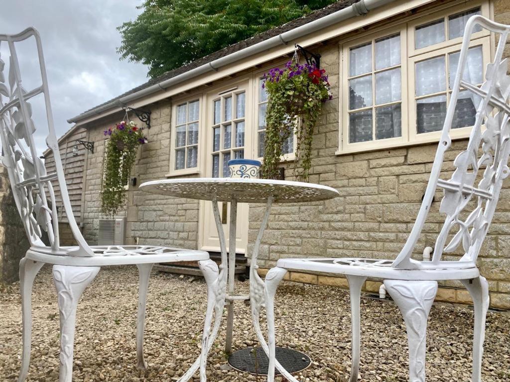 Heart Of The Village Cotswold Cottage In Crudwell. מראה חיצוני תמונה